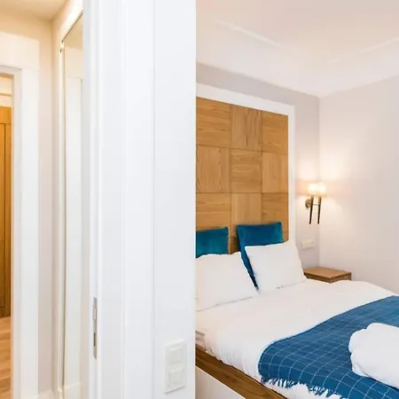 Wonder Homes - Ultra-modern Flat, 3 Bedroom & 1 Min To Taksim Square * Istanbul
