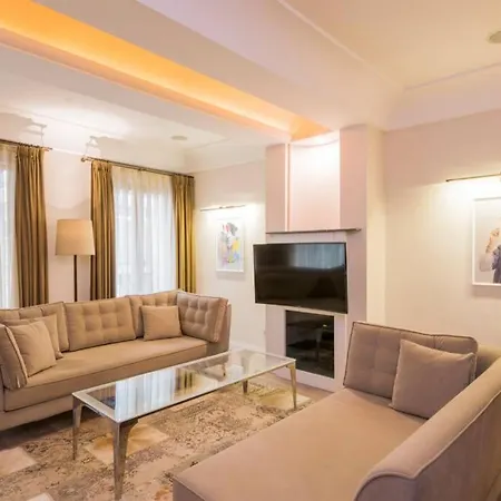 Appartement Wonder Homes - Ultra-modern Flat, 3 Bedroom & 1 Min To Taksim Square *